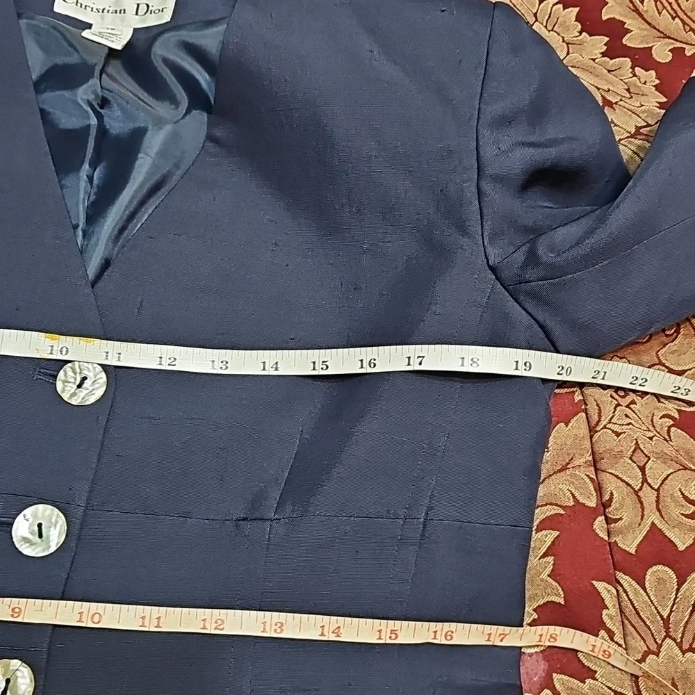 Christain Dior Silk Navy Fitted Blazer with Structured Shoulders and  Vneck 12 - Picture 7 of 12
